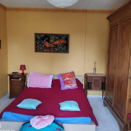 Villa Tizac-de-lapouyade, Piscine 35 Km De Bordeaux *